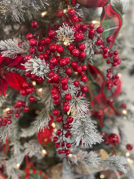 35" Iced Weatherberry Pic