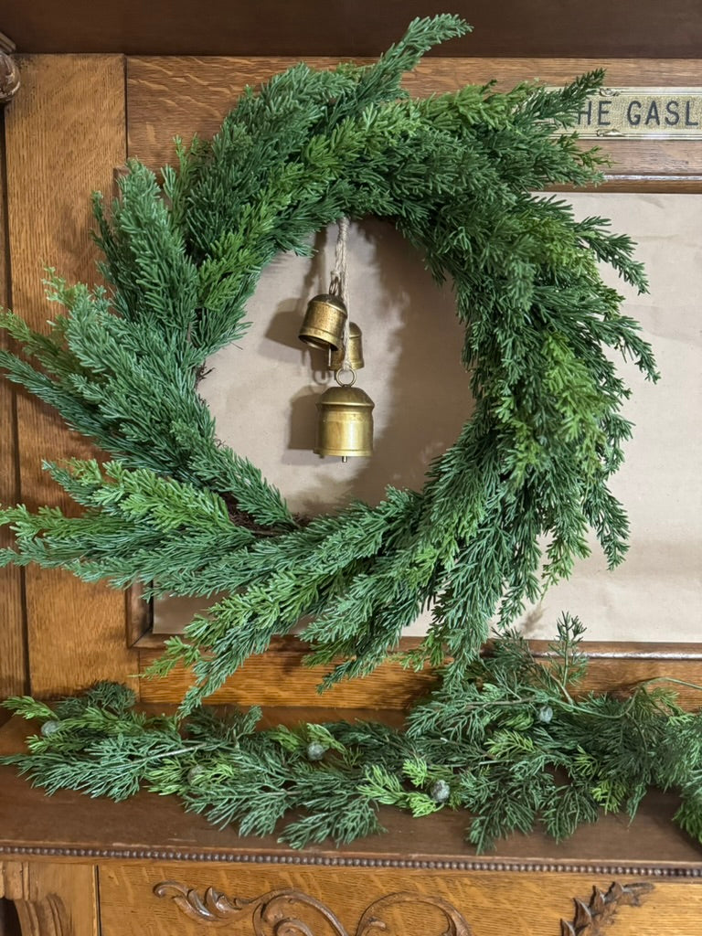 22" Cedar Wreath with Bells